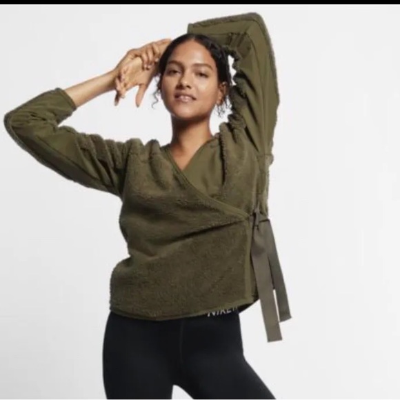 Nike Olive Long Sleeve Sherpa Training Wrap Top - Picture 2 of 15